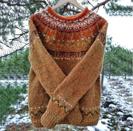 Women's Vintage Knit Sweater with Classic Pattern