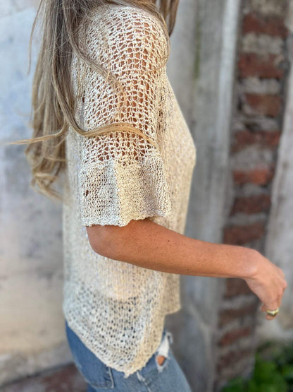 Nikki | Elegant Knit Top with V-Neck Detail