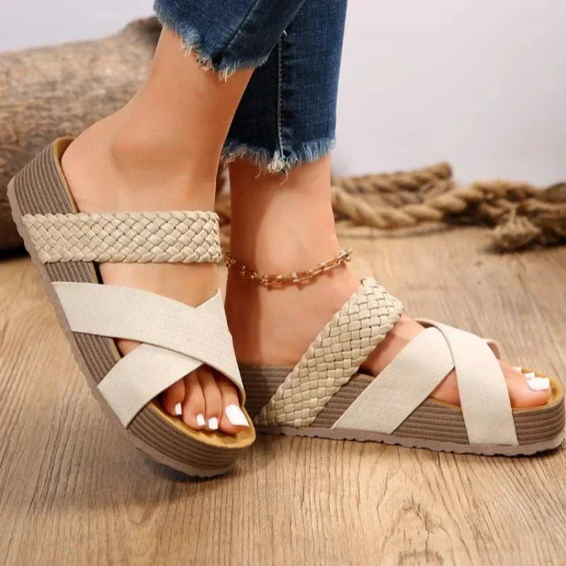 daisy | platform orthopaedic sandals white